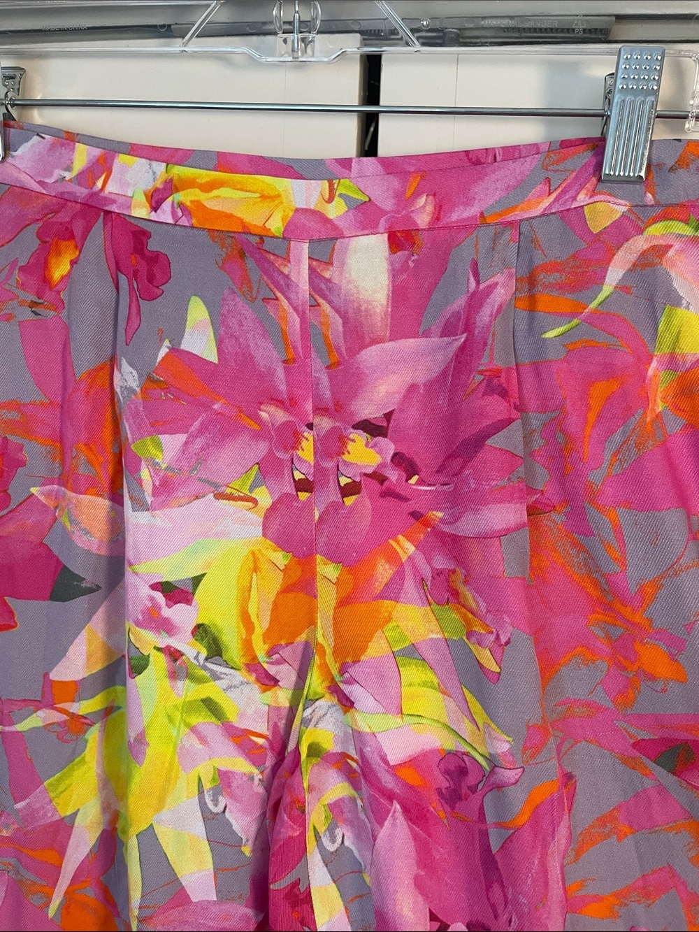 NWOT Trina Turk Pink Yellow floral wide leg pants Sz 0 full length - Picture 2 of 6